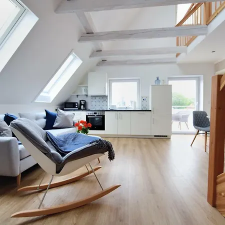 Solskin Apartman *